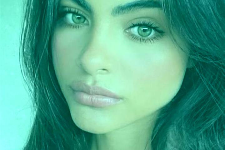 Avery, 30, a brunette green-eyed latina companion based in Velayos. Offering CIM, Deep French Kissing, Roleplay, BDSM, Travel Companion. Available for incall...