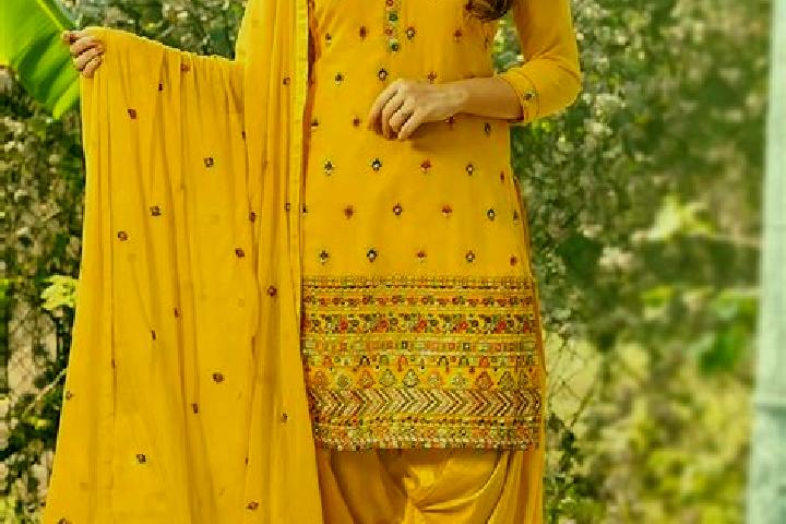 Avery, 30 — Escort in Patiali, India