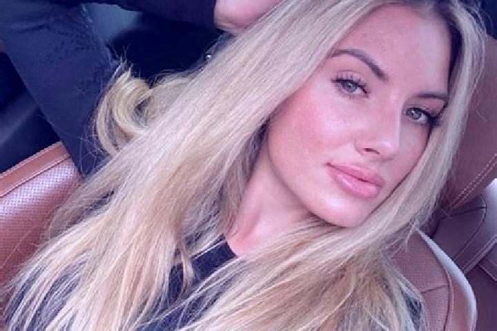 Avery, 30 — Escort in Roseville, United States