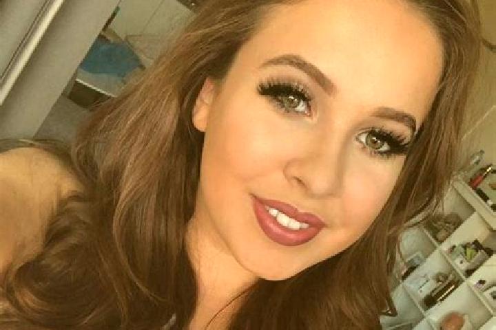 Avery, 31, a dark blonde amber-eyed latina companion based in Tawan. Offering Tantra, Massage, Deep French Kissing, 69. Available for incall and outcall, ove...