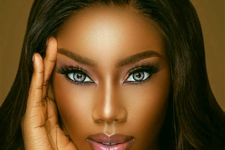 Avery, 32, a chestnut blue-eyed ebony companion based in Kaindy. Offering CIM, Domination, Party Girl, Couples, Dinner Date. Available for incall and outcall...