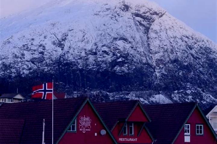 Avery, 32 — Escort in Meieribyen, Norway