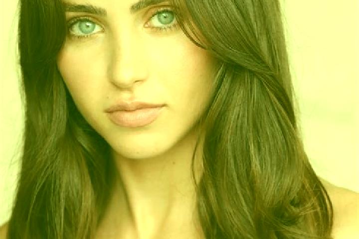 Avery, 33, a auburn brown-eyed mixed companion based in Berxull. Offering Tantra, Couples, BDSM. Available for incall and outcall, day and evening dates.