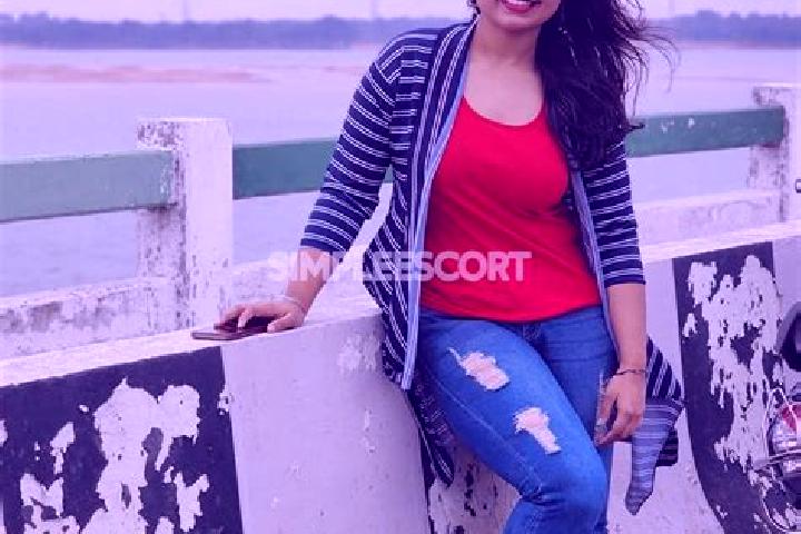 Avery, 33 — Escort in Sangli, India