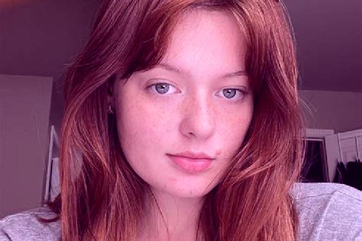 Avery, 34, a auburn grey-eyed mediterranean companion based in Berzovia. Offering Roleplay, Duos, GFE. Available for incall and outcall, overnight bookings a...