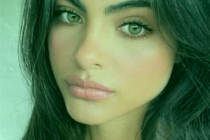 Avery, 34, a dark blonde hazel-eyed european companion based in Rabano. Offering Overnight, Travel Companion, Couples, Duos. Available for incall and outcall...