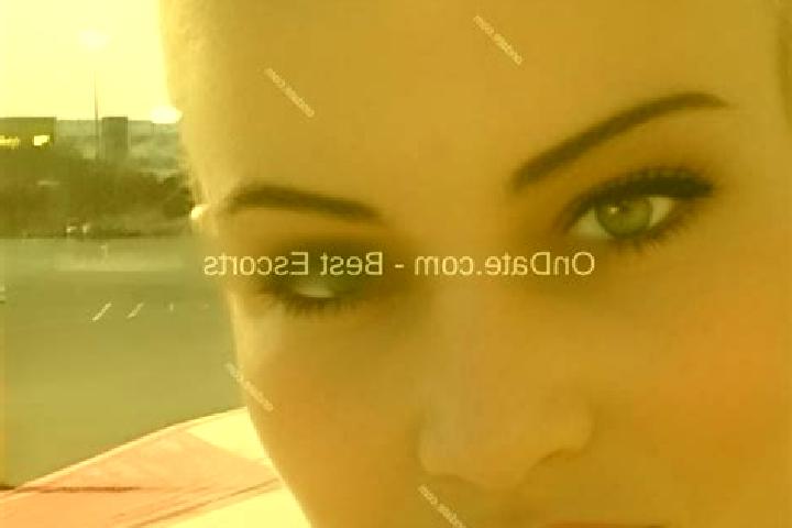 Avery, 34 — Escort in Biron, United States