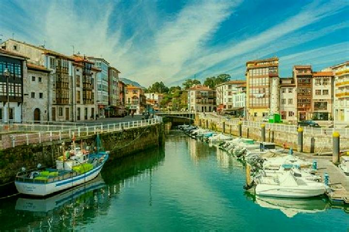 Avery, 34 — Escort in Llanes, Spain