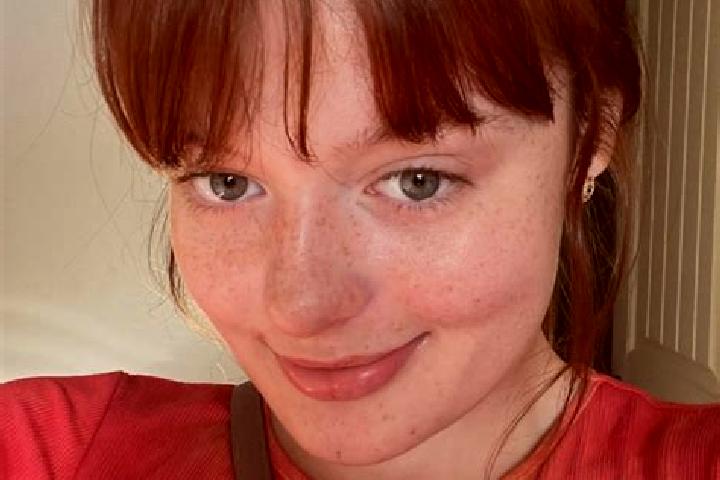 Avery, 35, a red green-eyed european companion based in Rosciszewo. Offering Roleplay, Duos, Striptease. Available for incall and outcall, day and evening da...