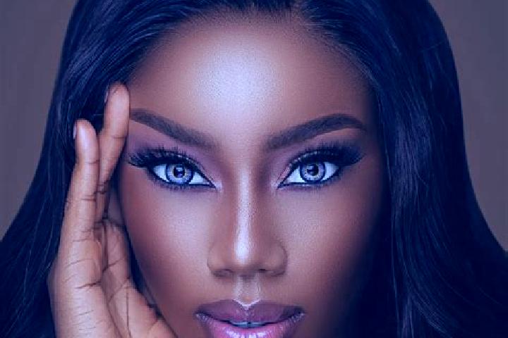 Avery, 36, a brunette blue-eyed ebony companion based in Ferrieres-sur-Sichon. Offering 69, A-Level, Domination. Available for incall and outcall, day and ev...