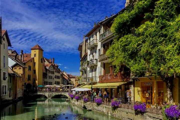 Avery, 36 — Escort in Corbeilles, France