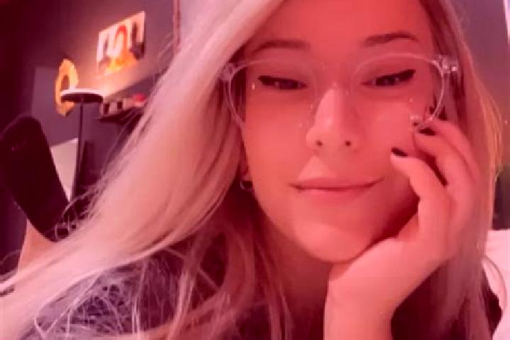 Avery, 37, a blonde dark-eyed caucasian companion based in Lake Wales. Offering A-Level, Erotic Massage, Deep French Kissing, Duos, Party Girl. Available for...