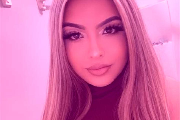 Avery, 37, a blonde grey-eyed latina companion based in Arroyo Hondo. Offering Deep French Kissing, Travel Companion. Available for incall and outcall, day a...