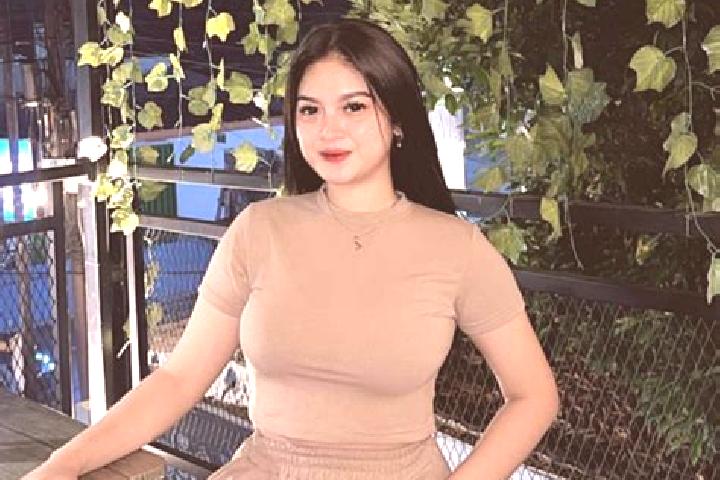 Avery, 37 — Escort in Mawar, Indonesia