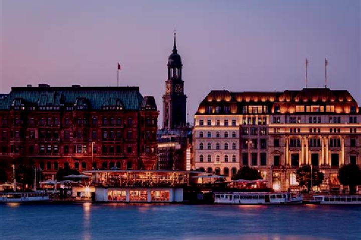 Avery, 38 — Escort in Bjaerred, Sweden