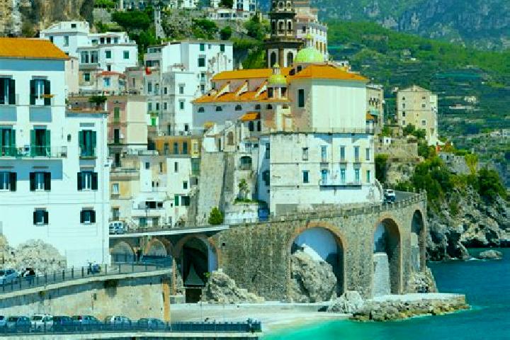 Avery, 38 — Escort in Povoletto, Italy