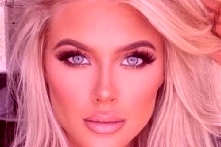 Avery, 39, a platinum blonde green-eyed middle eastern companion based in Chuquitira. Offering Erotic Massage, Duos, A-Level. Available for incall and outcal...