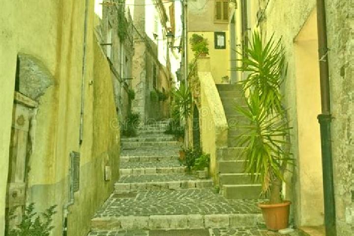 Avery, 39 — Escort in Giuliano di Roma, Italy