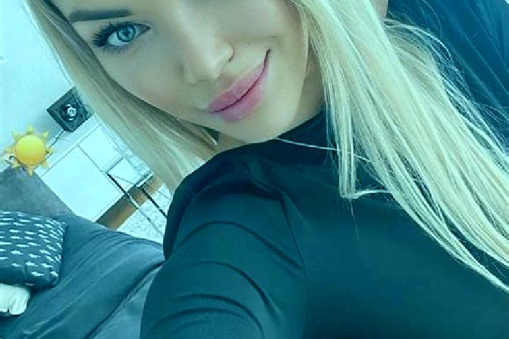 Avery, 39 — Escort in Zizelice, Czech Republic