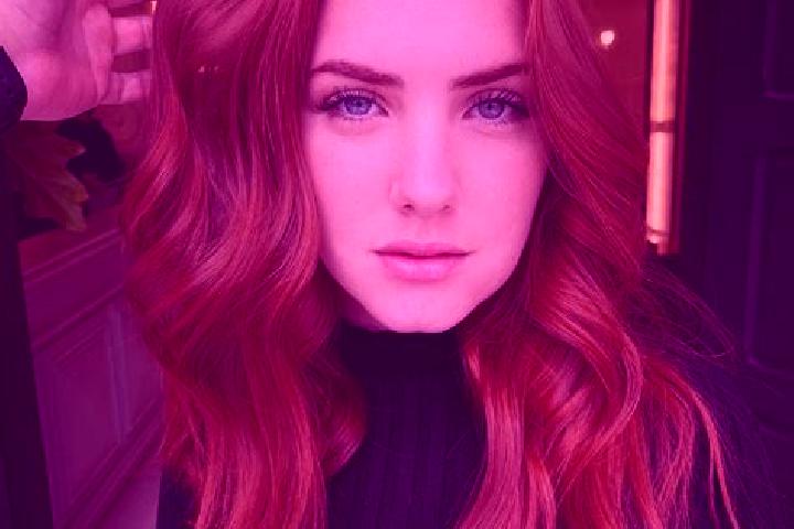 Chloe, 20, a auburn blue-eyed ebony companion based in Munhoz. Offering Domination, Girlfriend Experience, Fetish, Duos, Prostate Massage. Available for inca...