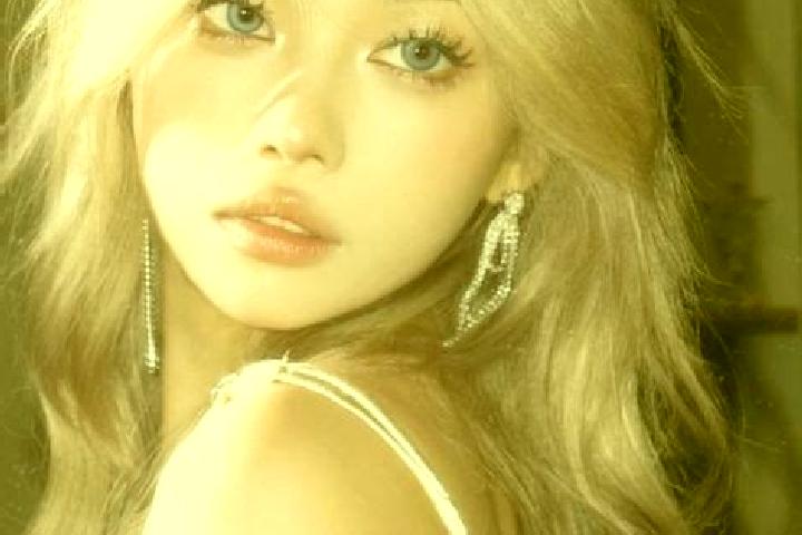 Chloe, 20, a blonde brown-eyed asian companion based in Powdersville. Offering Travel Companion, Massage, Striptease. Available for incall and outcall, day a...