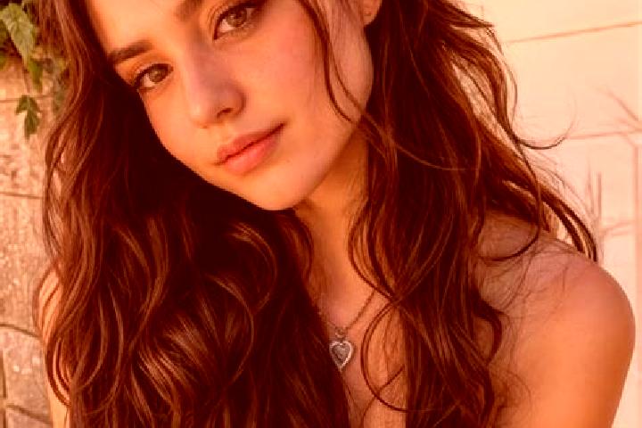 Chloe, 20, a blonde hazel-eyed middle eastern companion based in Buritica. Offering Overnight, Massage, Couples, Striptease, Deep French Kissing. Available f...