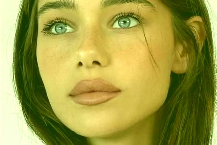 Chloe, 20, a brunette brown-eyed european companion based in Gouping. Offering GFE, Deep French Kissing, Domination, Striptease, Overnight. Available for inc...