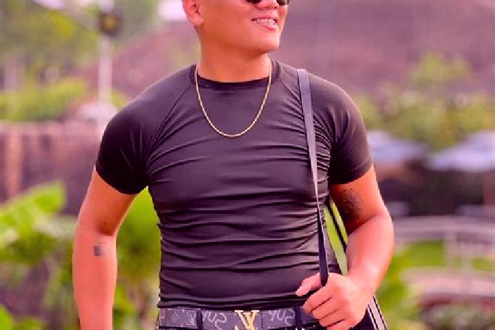 Chloe, 20 — Escort in Bongbong, Indonesia