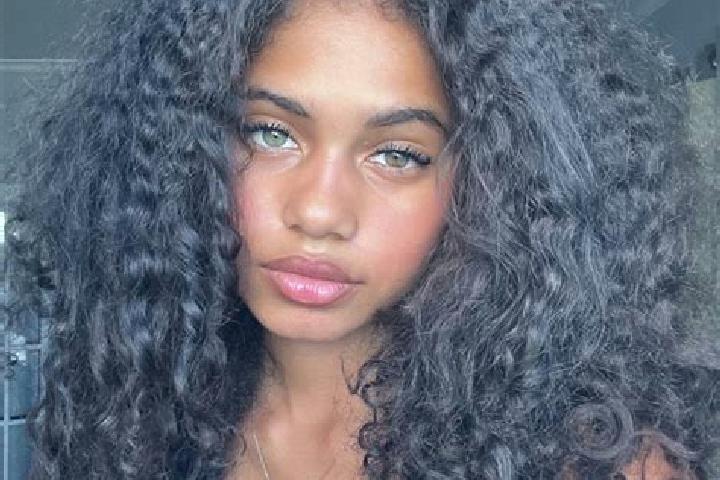 Chloe, 21, a black blue-eyed ebony companion based in Lavello. Offering Tantra, Deep French Kissing, Fetish, BDSM. Available for incall and outcall, day and ...