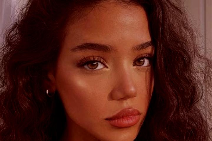 Chloe, 21, a black brown-eyed indian companion based in Eckhart Mines. Offering 69, Couples, OWO, Tantra. Available for incall and outcall, day and evening d...