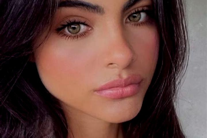 Chloe, 21, a black green-eyed indian companion based in Takikro. Offering OWO, Striptease, Prostate Massage. Available for incall and outcall, day and evenin...