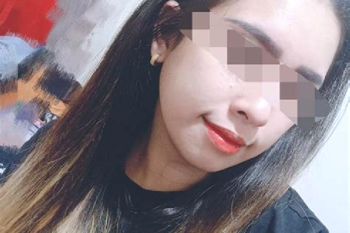 Chloe, 21, a black grey-eyed latina companion based in Pengkolrejo. Offering Roleplay, GFE, Tantra, 69, Girlfriend Experience. Available for incall and outca...