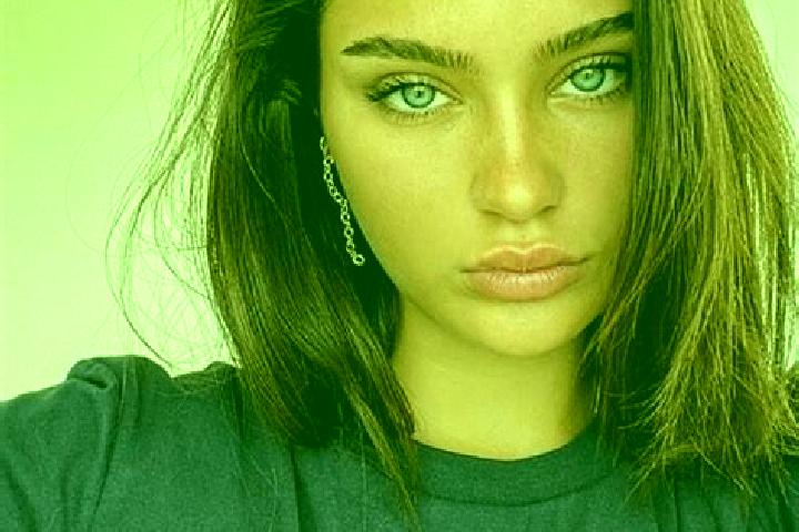 Chloe, 21, a brunette brown-eyed indian companion based in Beckeln. Offering GFE, CIM, 69, Party Girl, A-Level. Available for incall and outcall, day and eve...