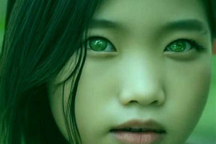 Chloe, 21, a chestnut green-eyed asian companion based in Fairdale. Offering OWO, Dinner Date, 69. Available for incall and outcall, day and evening dates.