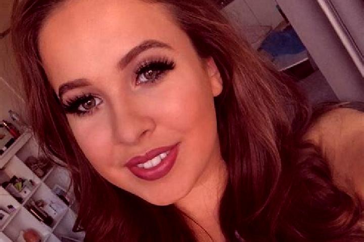 Chloe, 21, a dark blonde amber-eyed mixed companion based in Sinceny. Offering 69, BDSM, A-Level, Deep French Kissing, Roleplay. Available for incall and out...