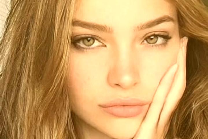 Chloe, 21, a dark blonde hazel-eyed mediterranean companion based in Sakakita. Offering Duos, Travel Companion, BDSM. Available for incall and outcall, overn...