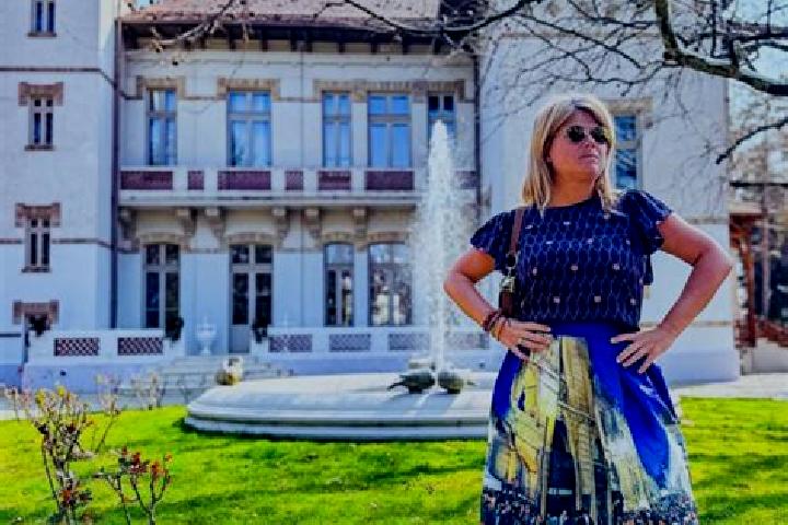Chloe, 21 — Escort in Manasia, Romania