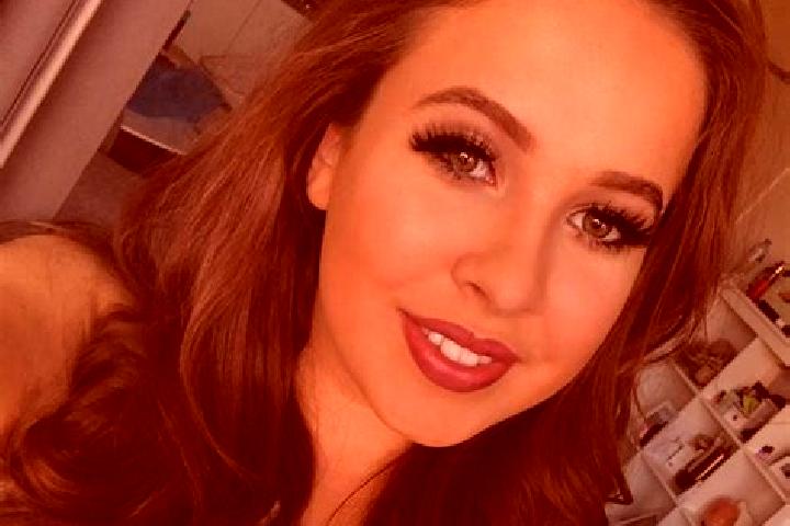 Chloe, 22, a black grey-eyed mixed companion based in Jabbeke. Offering Striptease, Dinner Date, A-Level. Available for incall and outcall, overnight booking...
