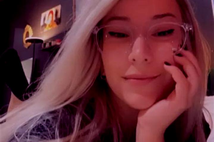 Chloe, 22, a blonde dark-eyed ebony companion based in Vila dos Remedios. Offering Dinner Date, Tantra, Domination. Available for incall and outcall, overnig...