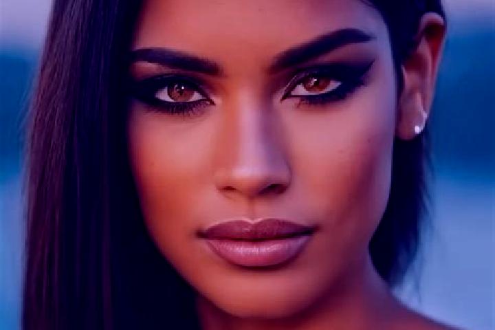 Chloe, 22, a dark blonde green-eyed latina companion based in Ataura. Offering Fetish, Dinner Date, BDSM, A-Level. Available for incall and outcall, overnigh...