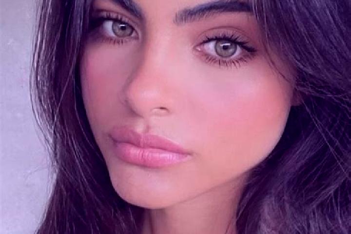 Chloe, 22, a dark blonde hazel-eyed caucasian companion based in Liqi. Offering Dinner Date, Massage, Fetish, Tantra, Prostate Massage. Available for incall ...