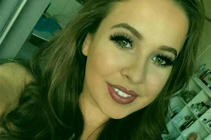 Chloe, 22, a red dark-eyed slavic companion based in Arrochar. Offering Fetish, A-Level, CIM. Available for incall and outcall, overnight bookings available.