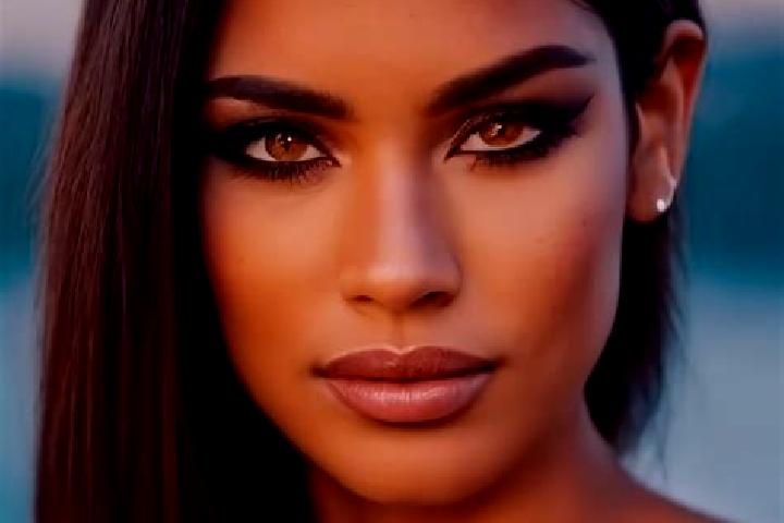 Chloe, 23, a auburn dark-eyed latina companion based in Dongyong. Offering Overnight, Dinner Date, Party Girl, Domination. Available for incall and outcall, ...
