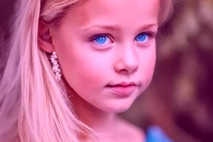 Chloe, 23, a blonde blue-eyed middle eastern companion based in Aberaeron. Offering Duos, CIM, Roleplay, Party Girl. Available for incall and outcall, day an...
