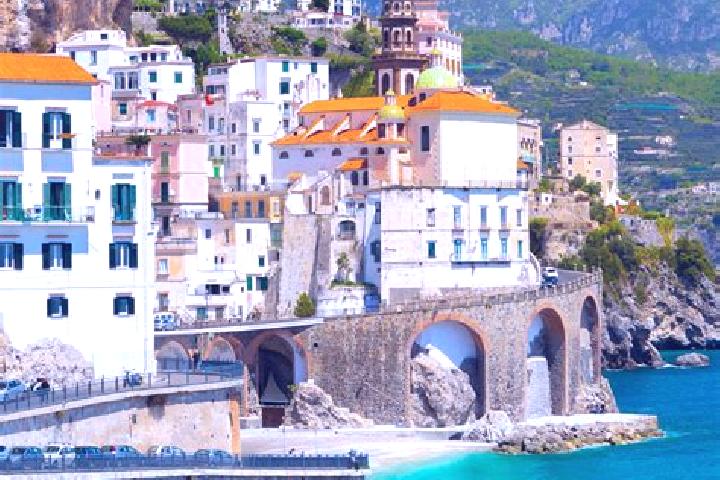 Chloe, 23 — Escort in Bolano, Italy