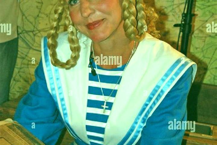 Chloe, 23 — Escort in Kunrau, Germany