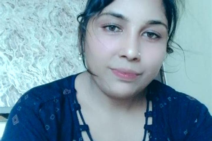Chloe, 23 — Escort in Manda, India