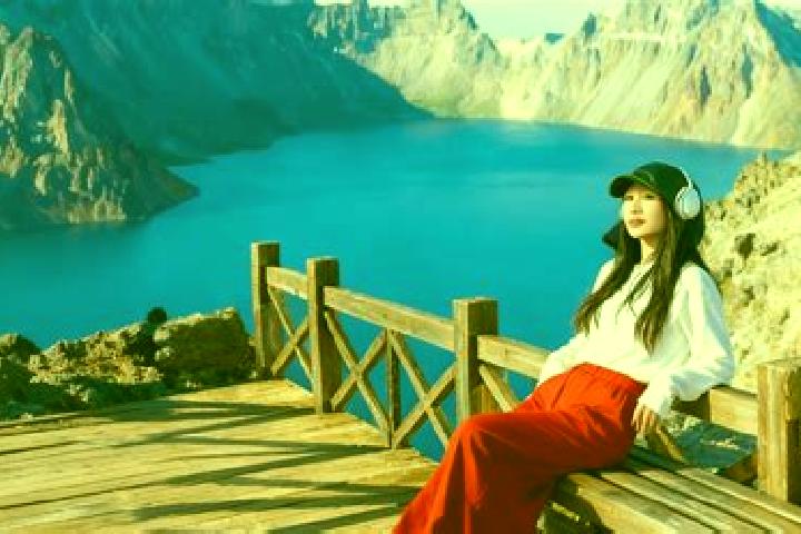 Chloe, 23 — Escort in Songjianghe, China
