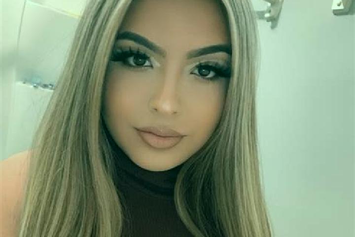 Chloe, 24, a blonde amber-eyed latina companion based in Sankt Marien. Offering Roleplay, Tantra, Massage. Available for incall and outcall, day and evening ...