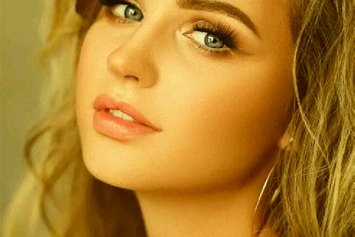 Chloe, 24, a dark blonde blue-eyed caribbean companion based in Eslamabad-e Gharb. Offering CIM, Girlfriend Experience, Prostate Massage. Available for incal...